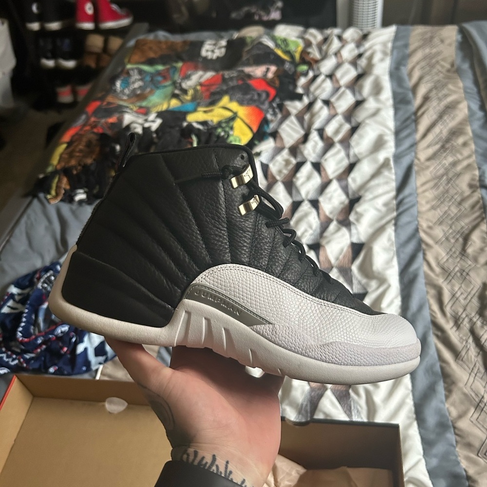Used Jordan 12 Playoffs 2022 size 11.5